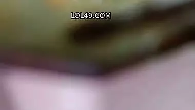 Desi mom and daughter nude in washroom viral MMS
