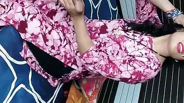 Desi wife boob pressing and pussy fucking viral MMS