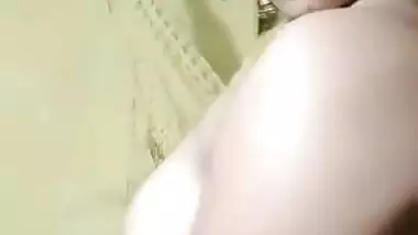 Super Horny Desi Bhabhi Shows Her Big Boobs