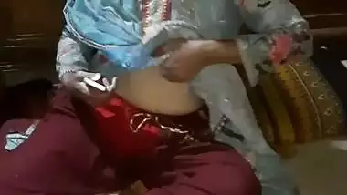 Bengali MILF boobs show to lover before viral sex